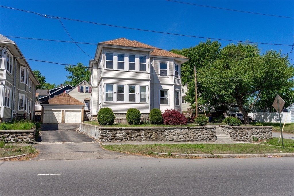 Lawrence, Massachusetts, United States 4 - 18023691