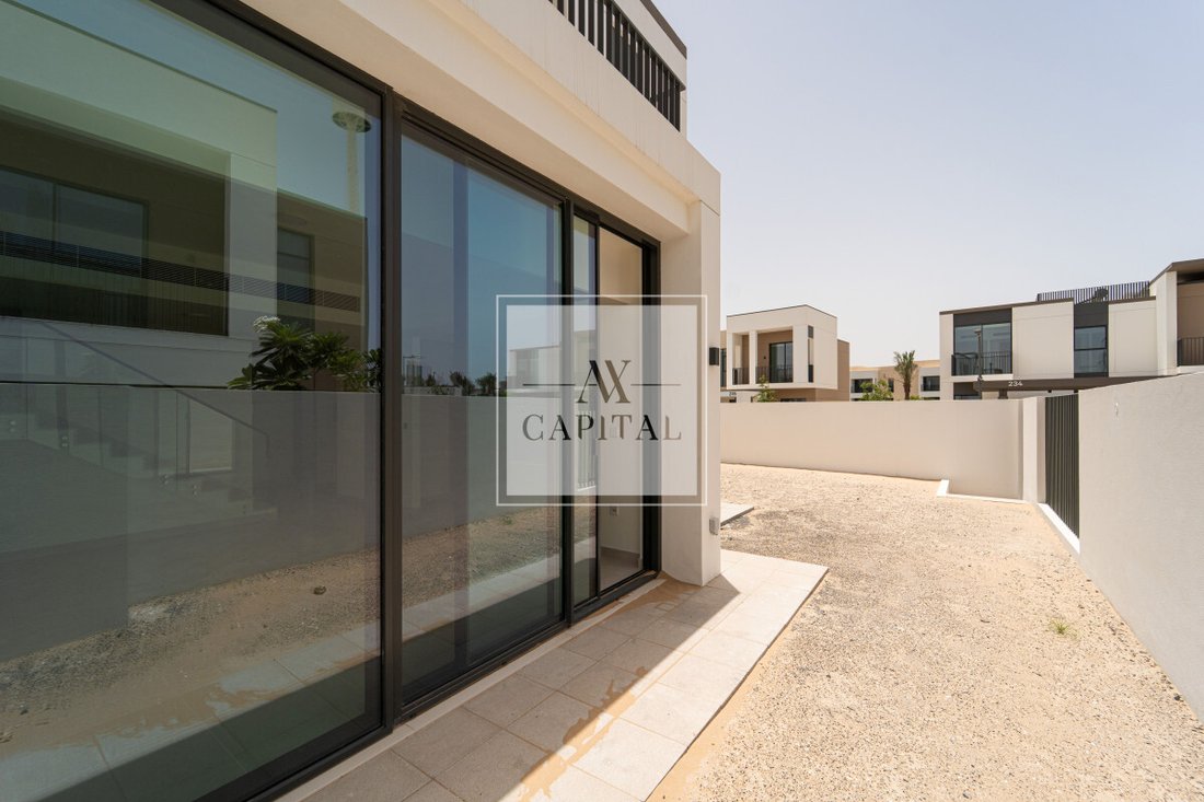 Townhouse in Business Bay, Dubai, United Arab Emirates 2 - 18023114