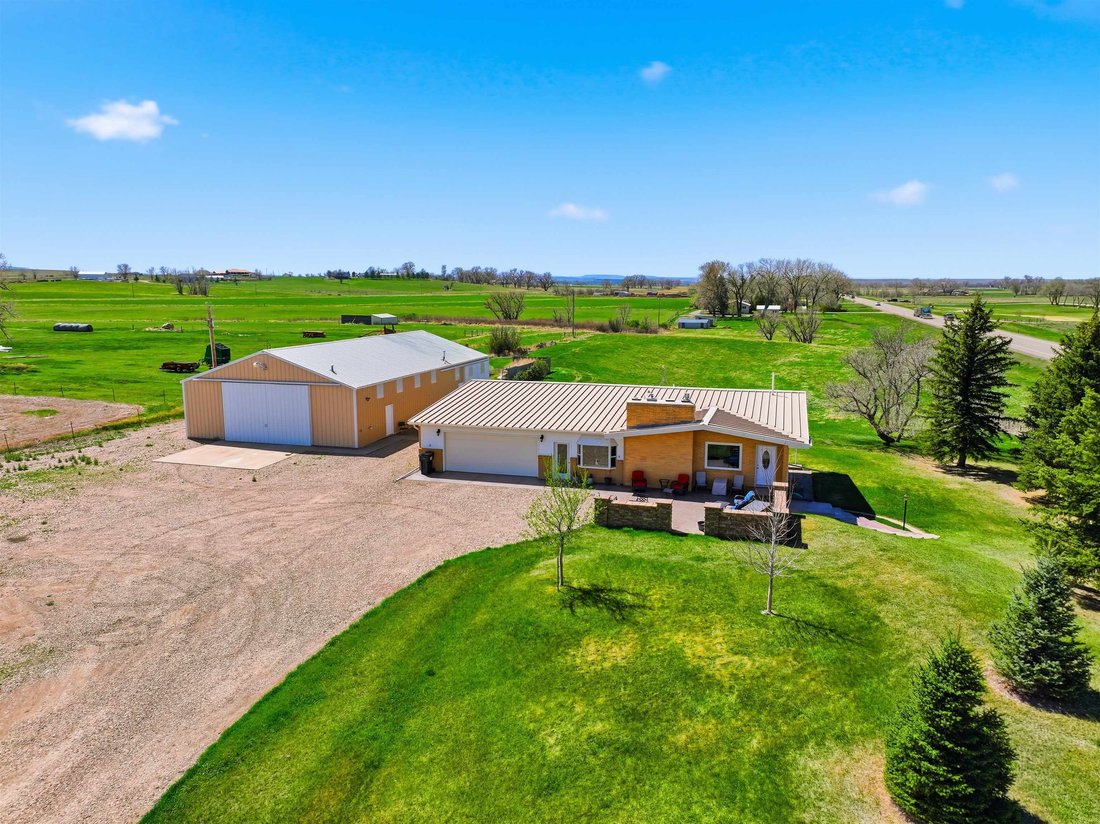 House in Belle Fourche, South Dakota, United States 2 - 18023719