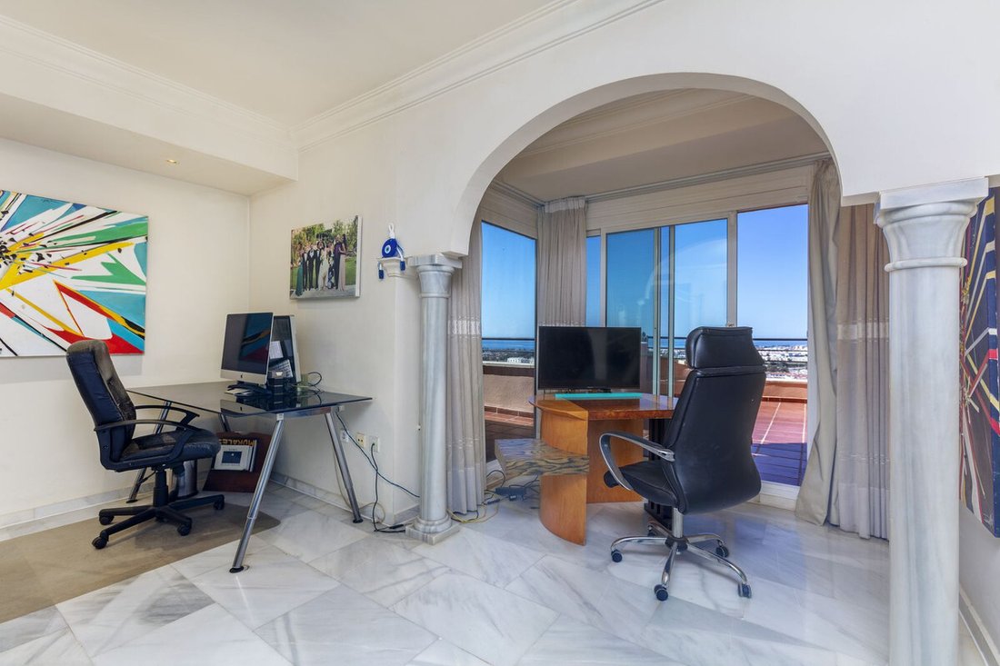 Apartamento en Nueva Andalucía, Marbella, España 5 - 18025497