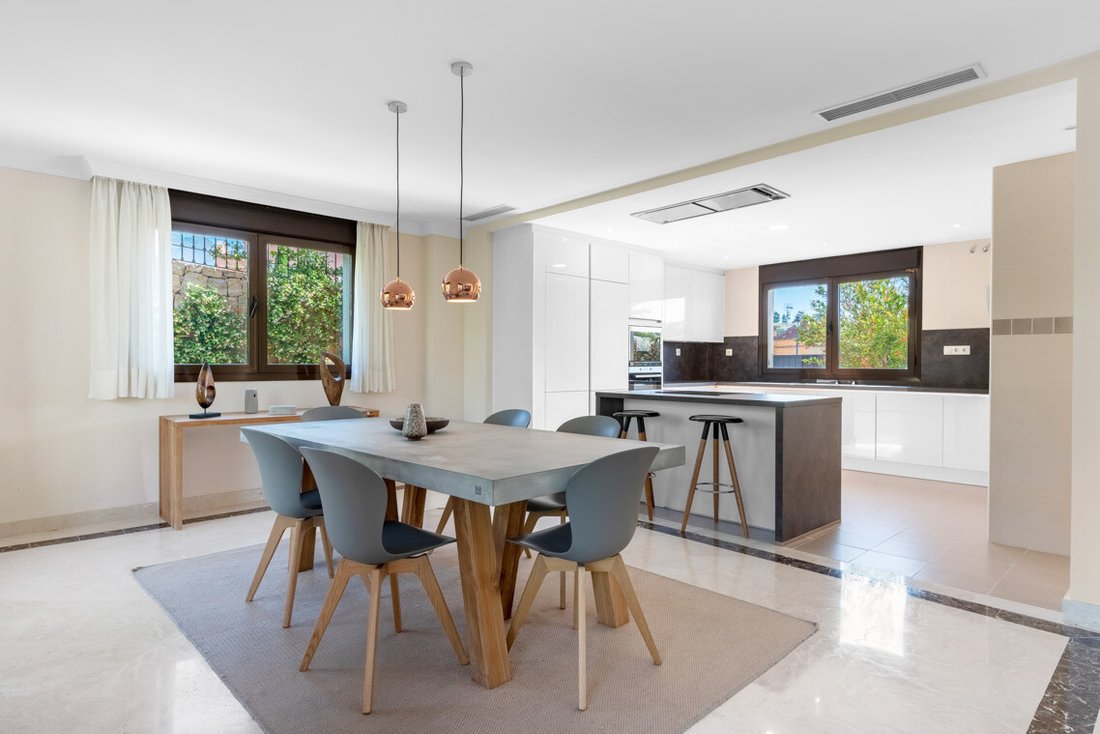 Villa in Estepona, Andalusia, Spain 4 - 11629808