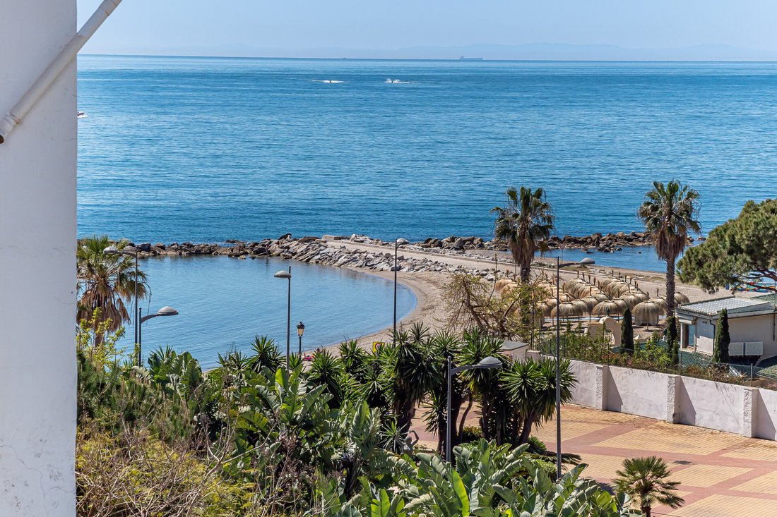 Apartment in Puerto Banus, Marbella, Spain 2 - 17716056