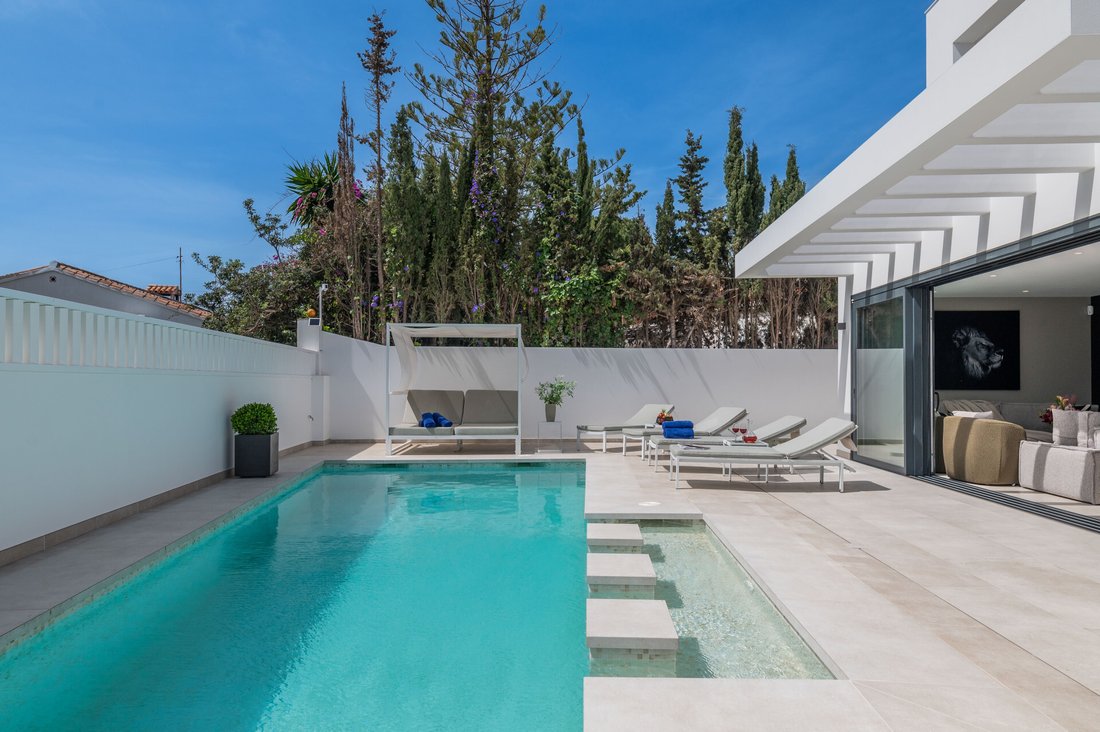 Villa in Elviria-Cabopino, Marbella, Spain 4 - 14983046