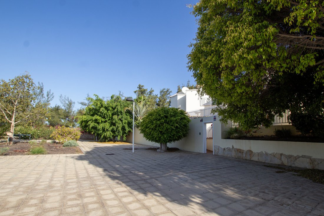 Villa in Playa de las Americas, Canary Islands, Spain 2 - 15434411
