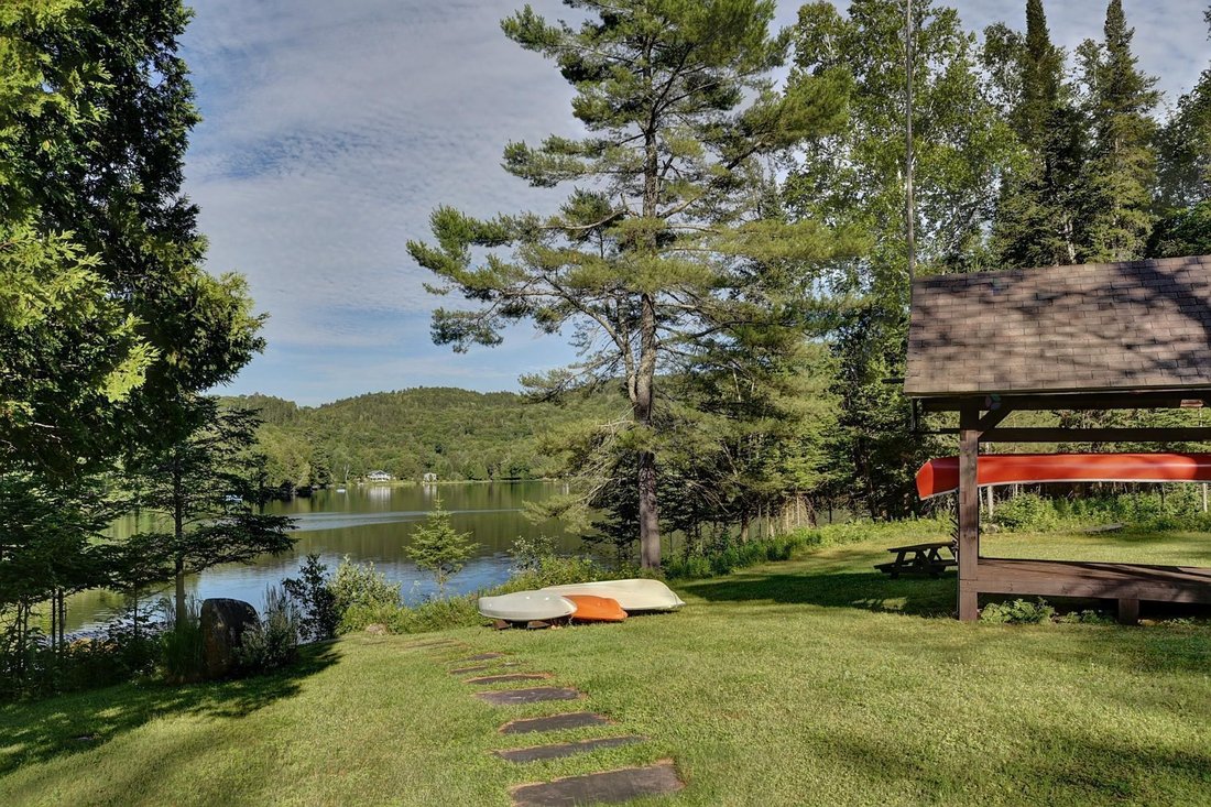 House in La Macaza, Quebec, Canada 4 - 18023754