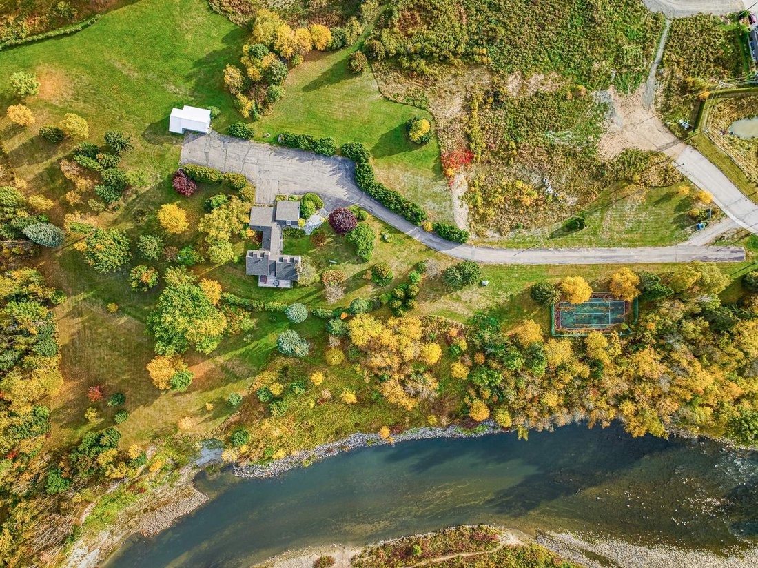 Land in Baie-Saint-Paul, Quebec, Canada 3 - 16954096