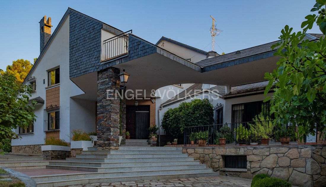 House in Sotillo de la Adrada, Castile and Leon, Spain 2 - 15690500