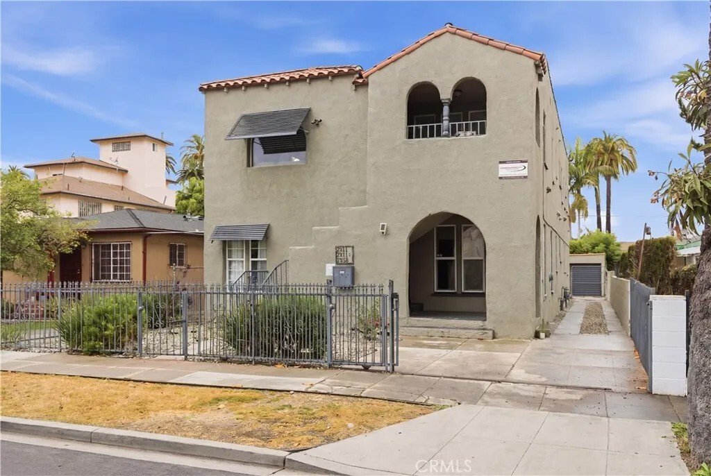 Los Angeles, California, United States 1 - 18022730