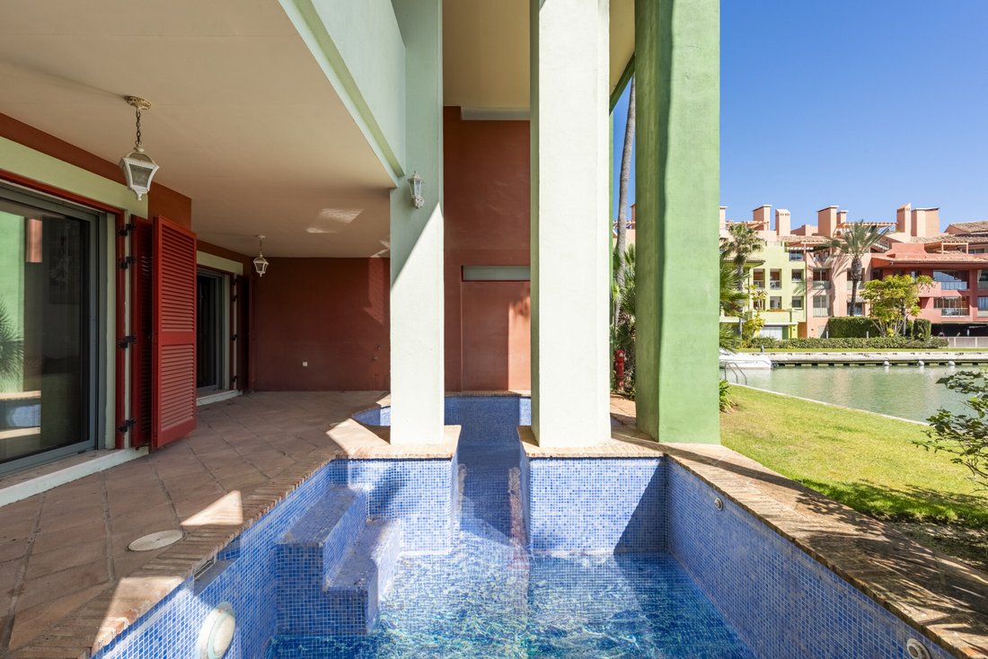 Apartment in Sotogrande, San Roque, Andalusia 2 - 17536761