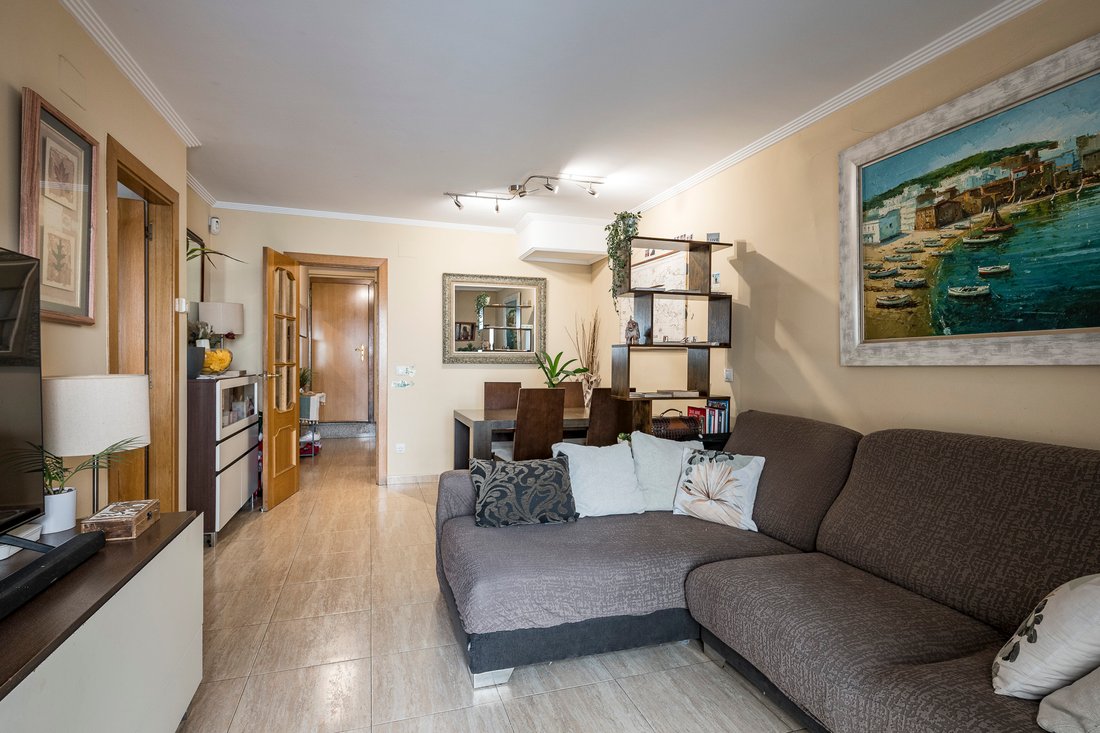 Apartment in Districte II, l'Hospitalet de Llobregat, Spain 4 - 18023201