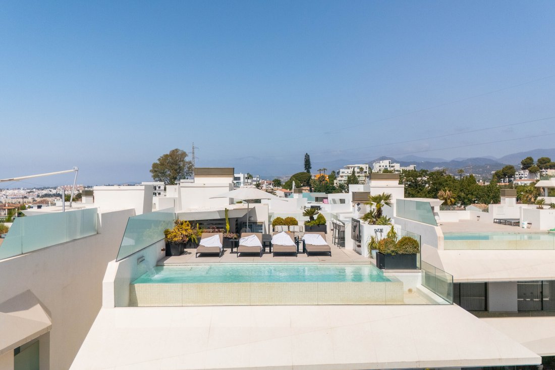 Villa in Nueva Andalucia, Marbella, Spain 1 - 16286099