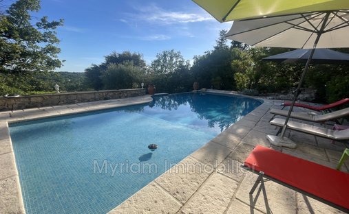 Villa en Saint-Cézaire-sur-Siagne, Provenza-Alpes-Costa Azul, Francia 1