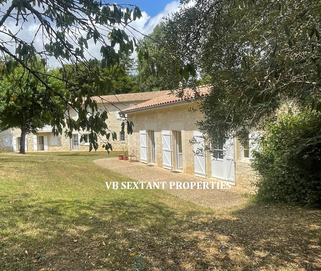 Estate in Latresne, Nouvelle-Aquitaine, France 3 - 16769999