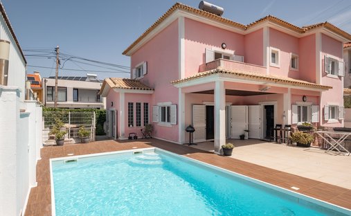 House in Porto Salvo, Lisbon, Portugal 1