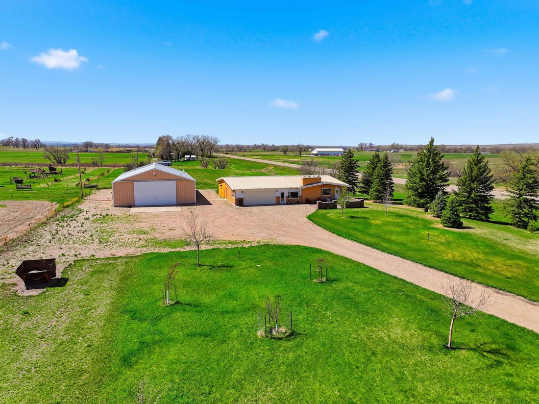 House in Belle Fourche, South Dakota, United States 3 - 18023719