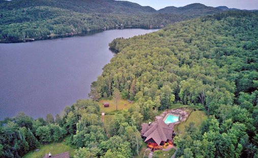 House in La Macaza, Quebec, Canada 1