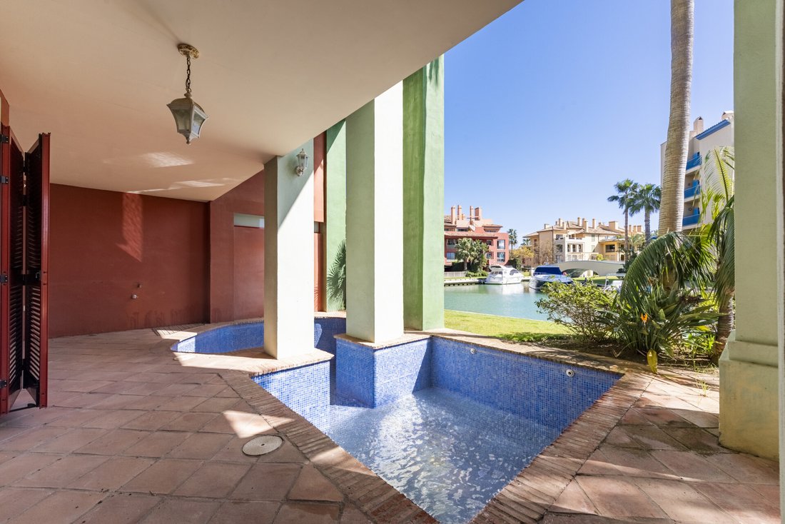 Apartment in Sotogrande, San Roque, Andalusia 1 - 17536761