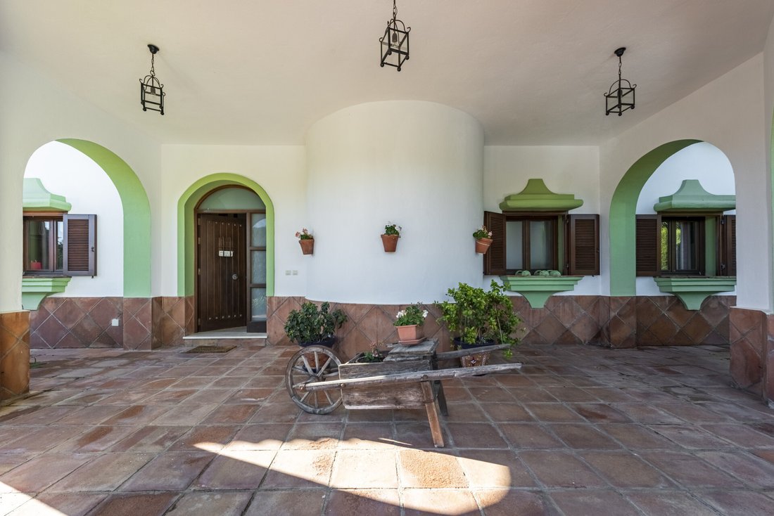 Villa in Sotogrande, San Roque, Andalusia 3 - 16737641