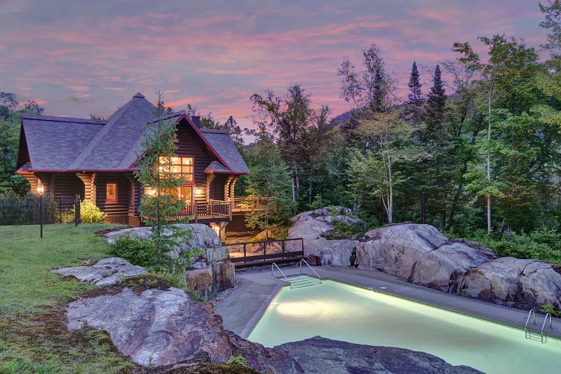 House in La Macaza, Quebec, Canada 2 - 18023754
