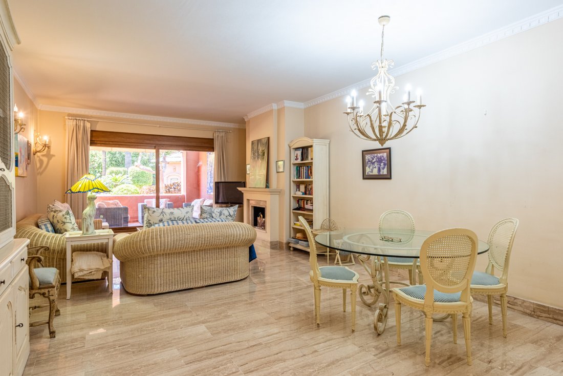 Apartment in Estepona, Andalusia, Spain 4 - 17914325