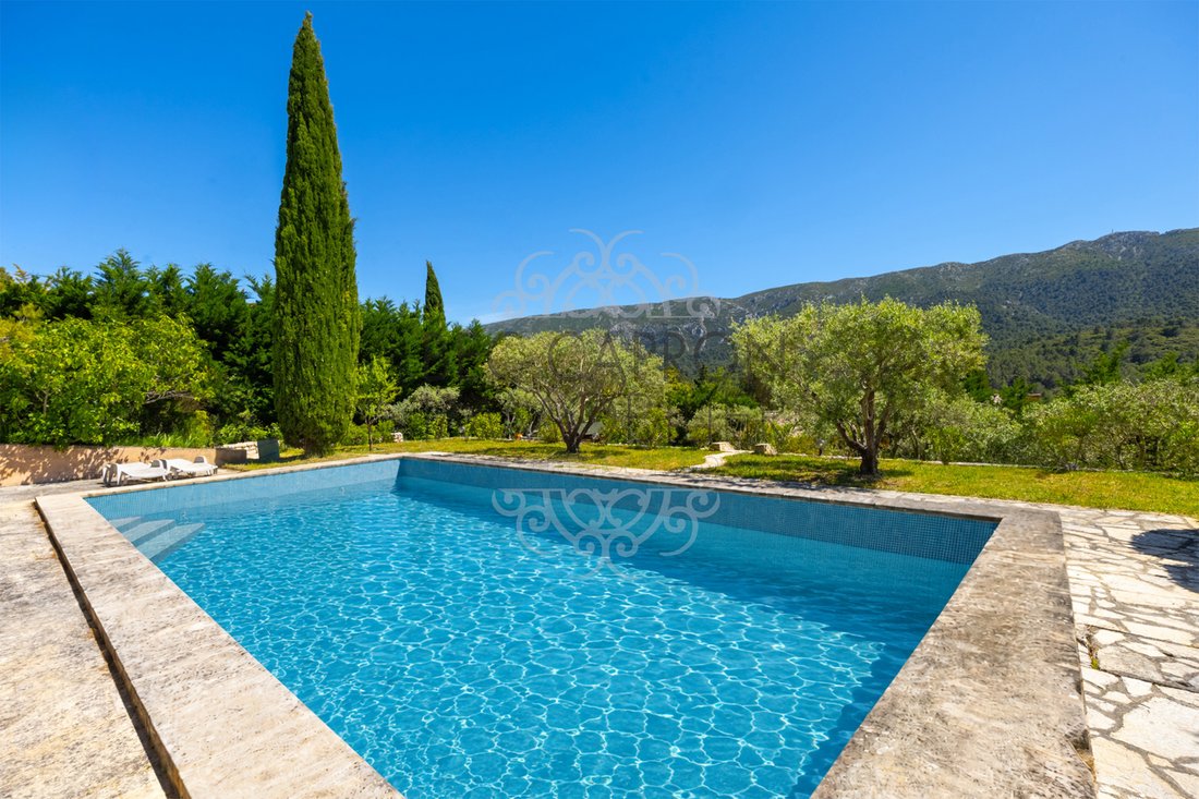House in Granettes-Jauberte-Sainte Anne, Aix-en-Provence, France 2 - 18023094