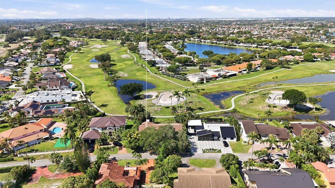 Maison à Hialeah, Floride, États-Unis 5 - 18022555