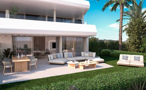 Apartment in Buenas Noches, Estepona, Spain 1