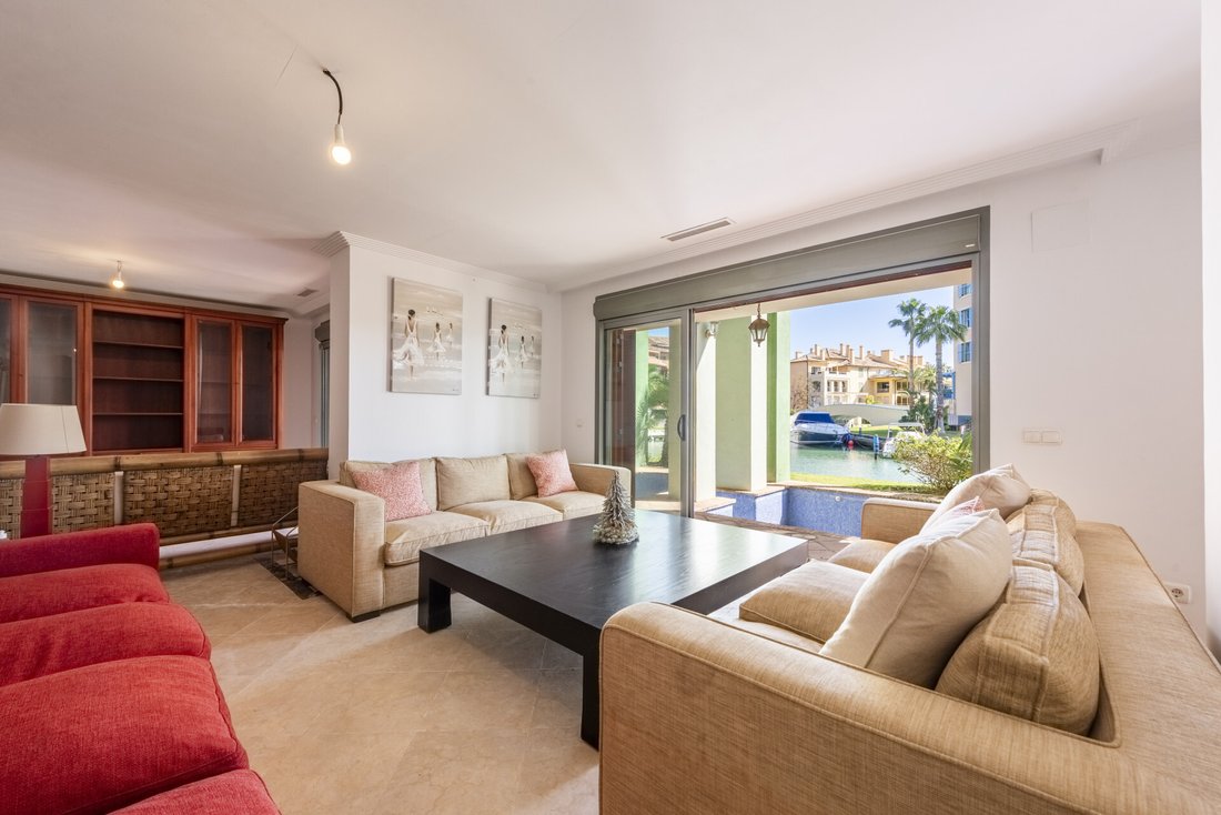 Apartment in Sotogrande, San Roque, Andalusia 3 - 17536761