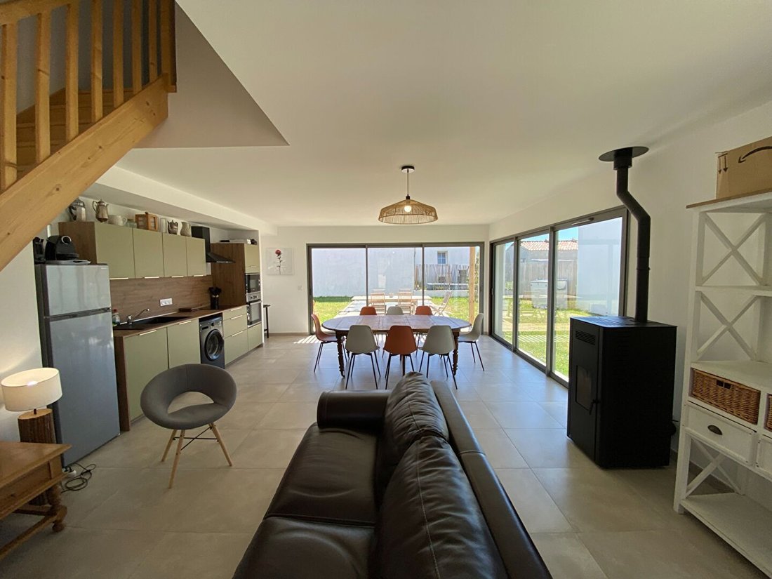 House in Saint-Denis-d'Oleron, Nouvelle-Aquitaine, France 2 - 18023087