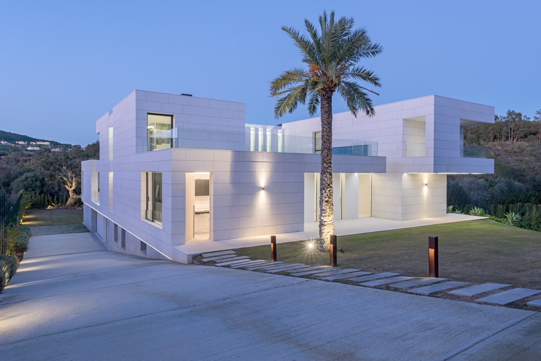 Villa in Sotogrande, San Roque, Andalusia 1 - 17426564