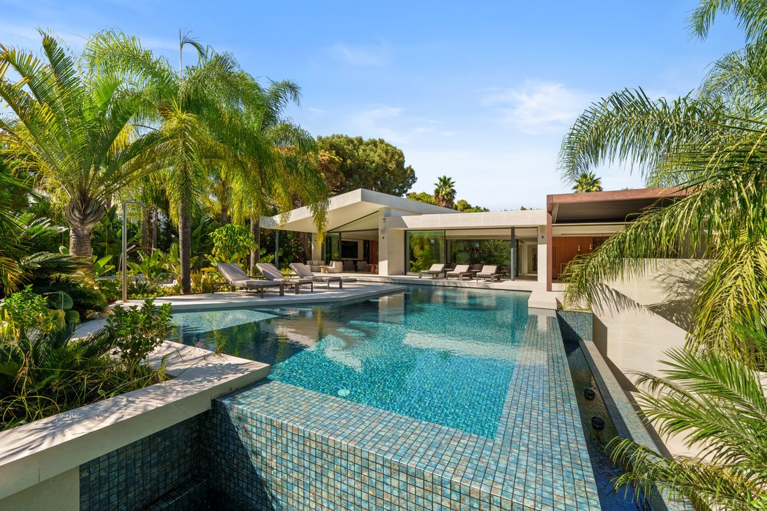 Villa in Marbella, Andalusia, Spain 3 - 17025365