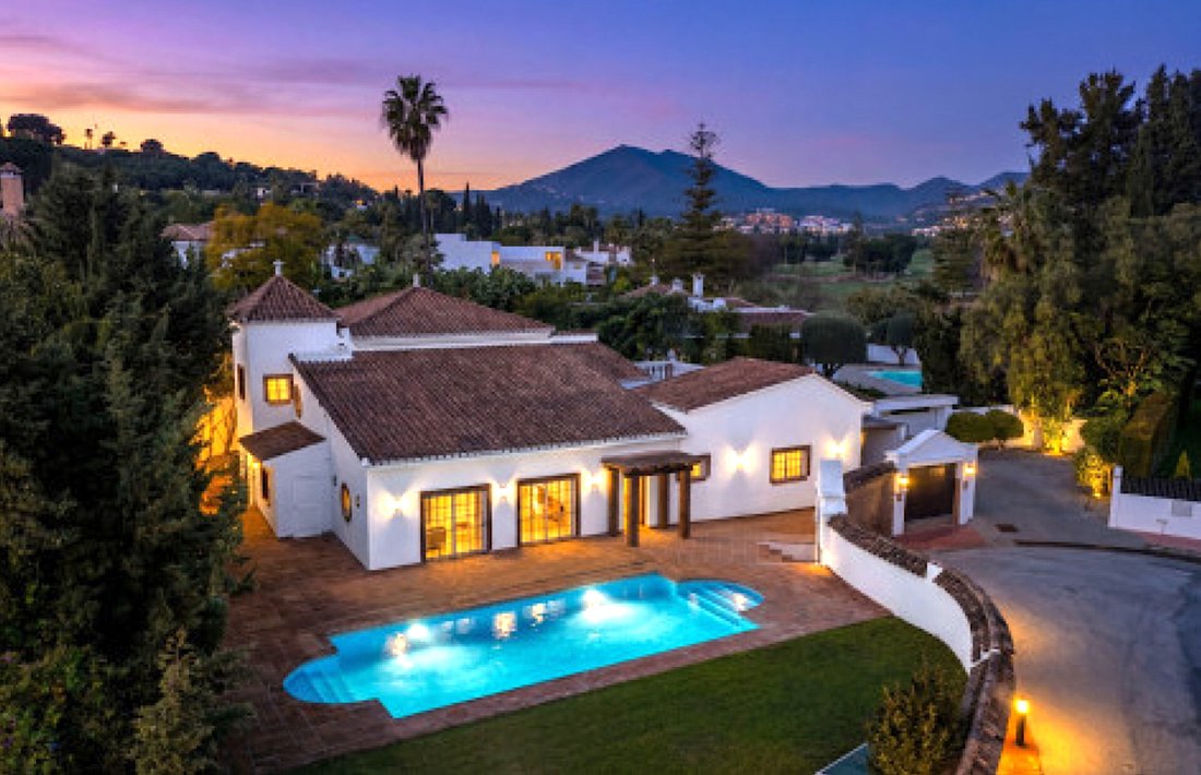 Villa in Nueva Andalucia, Marbella, Spain 1 - 17803200