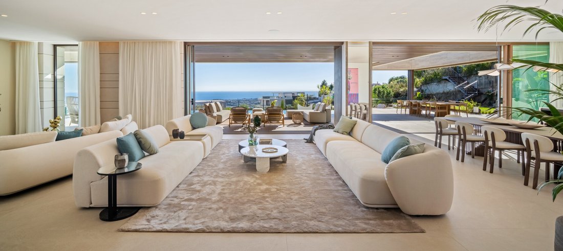 Villa in Benahavis, Andalusia, Spain 1 - 16944322