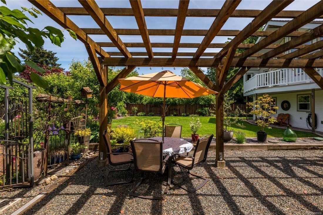 House in Duncan, British Columbia, Canada 4 - 18023788