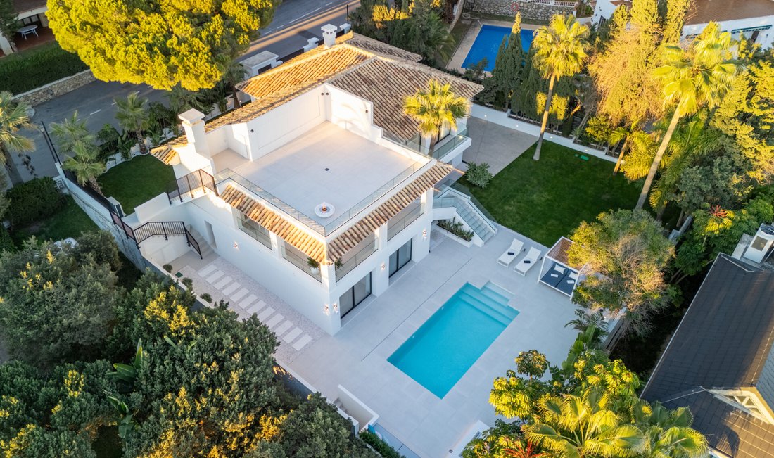 Villa in Marbella, Andalusia, Spain 2 - 16944315