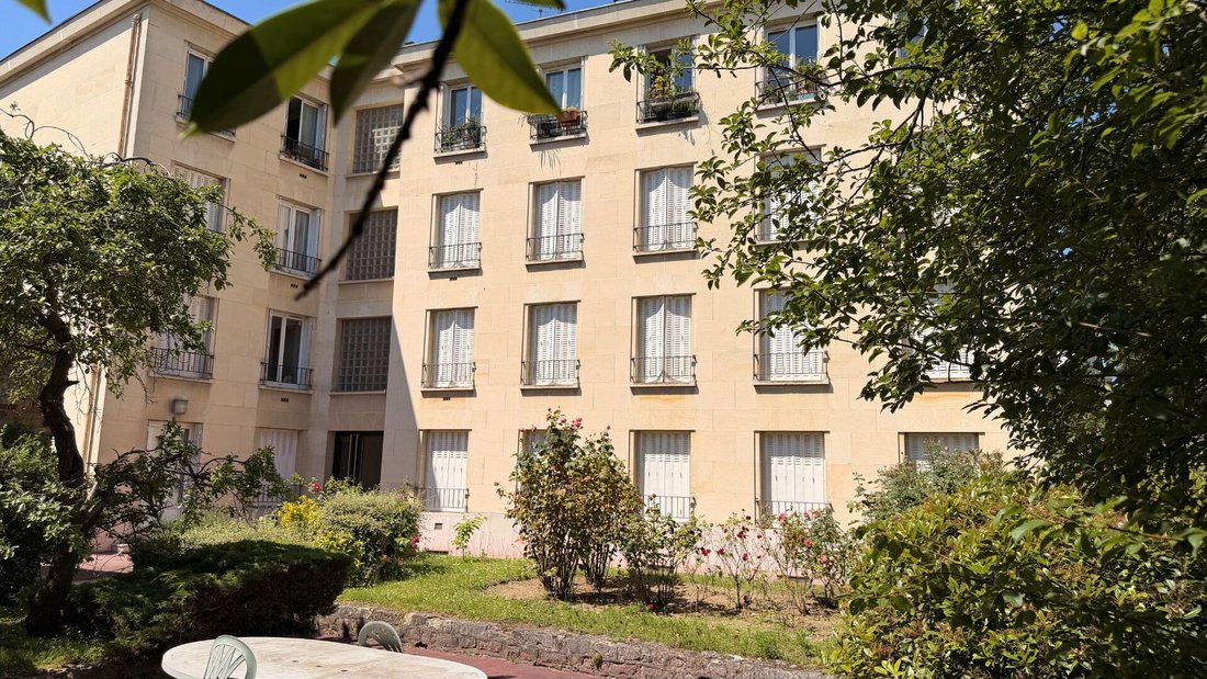 Apartment in Bois-Colombes, Ile-de-France, France 1 - 18022858