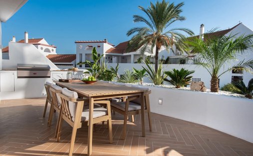 Appartamento a Marbella, Andalusia, Spagna 1