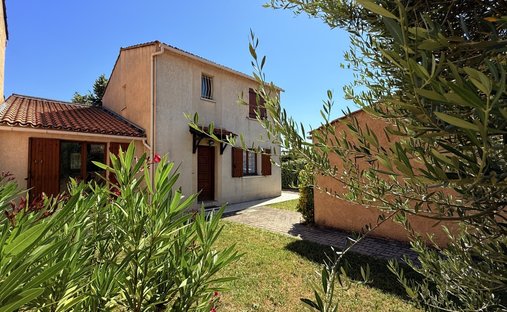 House in Granettes-Jauberte-Sainte Anne, Aix-en-Provence, France 1