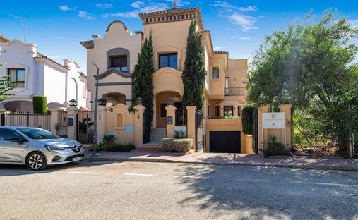 Villa in Nueva Andalucía, Marbella, Spanien 1