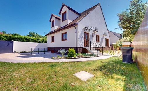 House in Carriere-Bois Rochefort, Cormeilles-en-Parisis, France 1