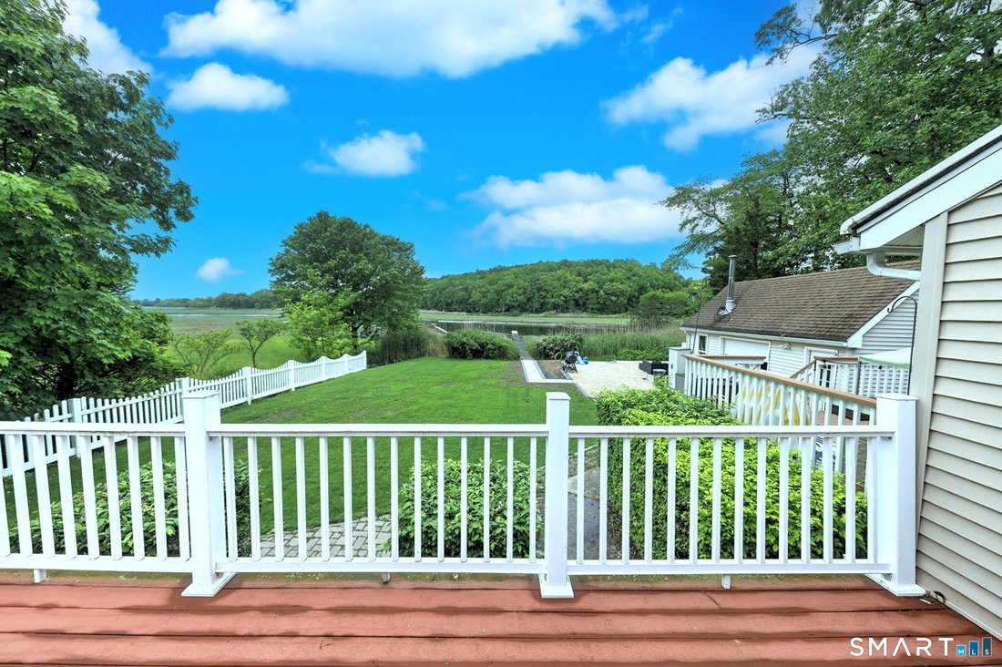 House in East Haven, Connecticut, United States 5 - 18003705