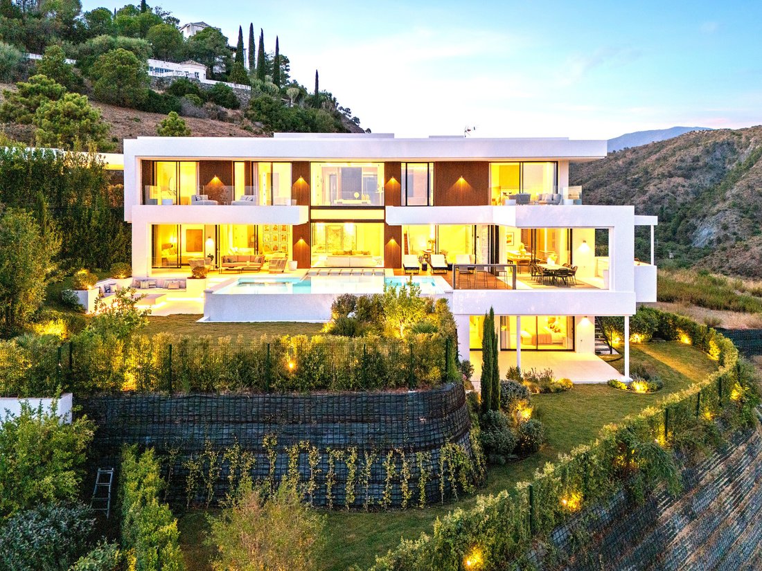 Villa in Marbella, Andalusia, Spain 1 - 17256936