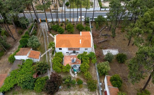 Townhouse in Charneca de Caparica e Sobreda, Setubal, Portugal 1