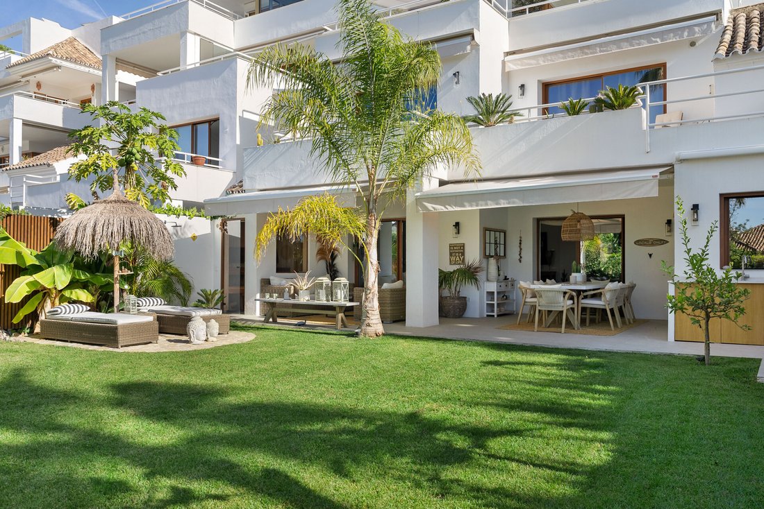 Townhouse in Marbella, Andalusia, Spain 2 - 17284629