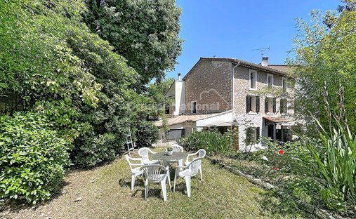 Haus in Grasse, Provence-Alpes-Côte d'Azur, Frankreich 1