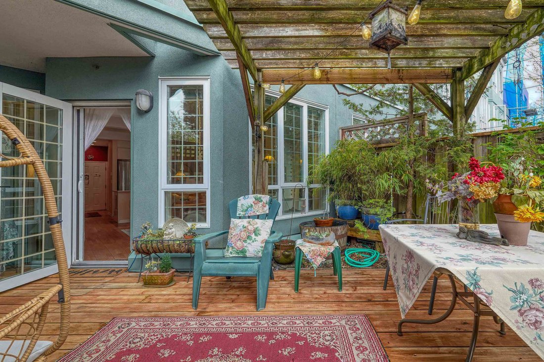 House in Vancouver, British Columbia, Canada 2 - 18023744
