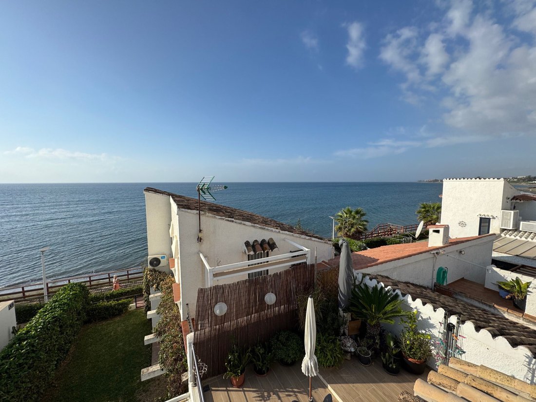 Townhouse in Estepona, Andalusia, Spain 1 - 17385698