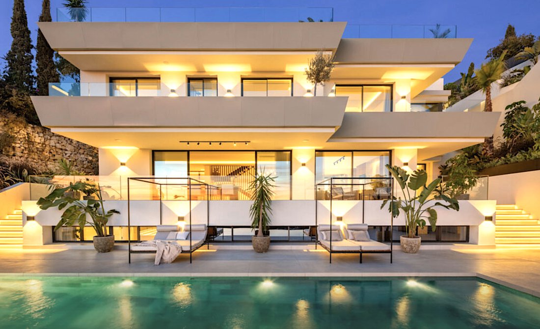 Villa in Elviria-Cabopino, Marbella, Spain 2 - 17151521