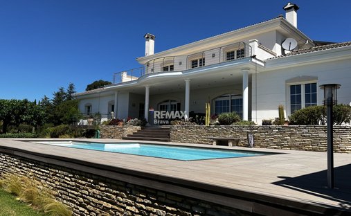 Villa en Pau, Cataluña, España 1