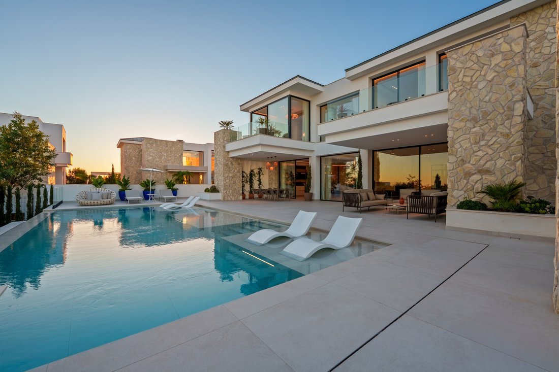 Villa in Marbella, Andalusia, Spain 3 - 17025322